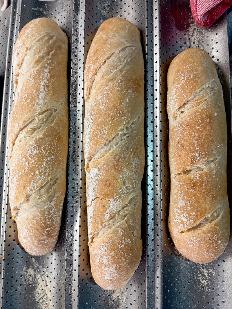SOFT LOAF WITH SOURDOUGH