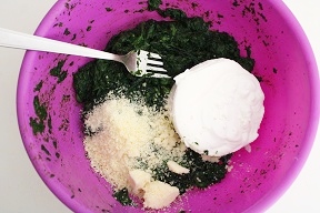 Spiral pie with spinach and feta