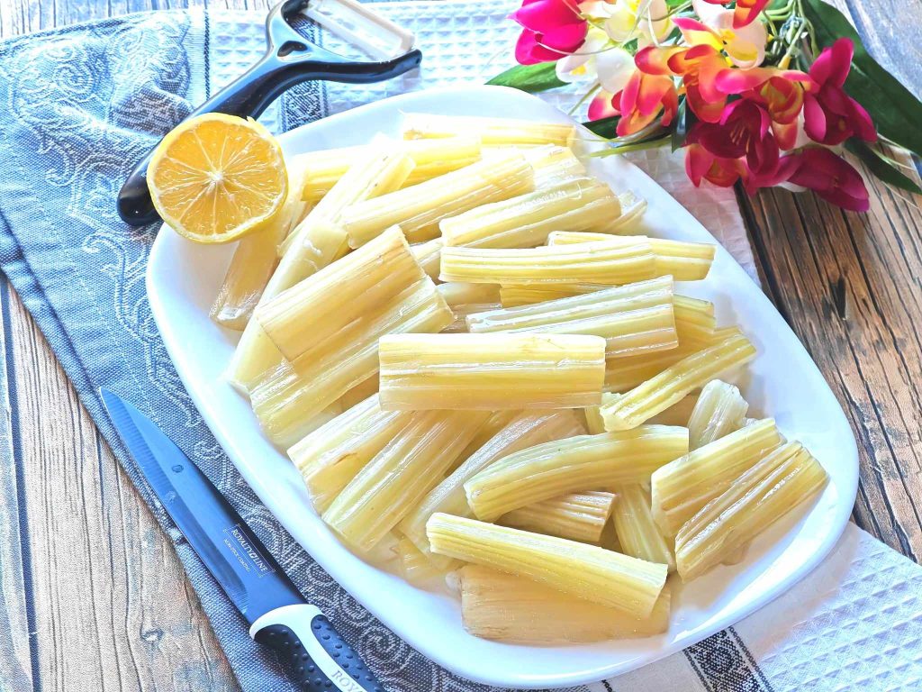 How to clean and cook cardoons