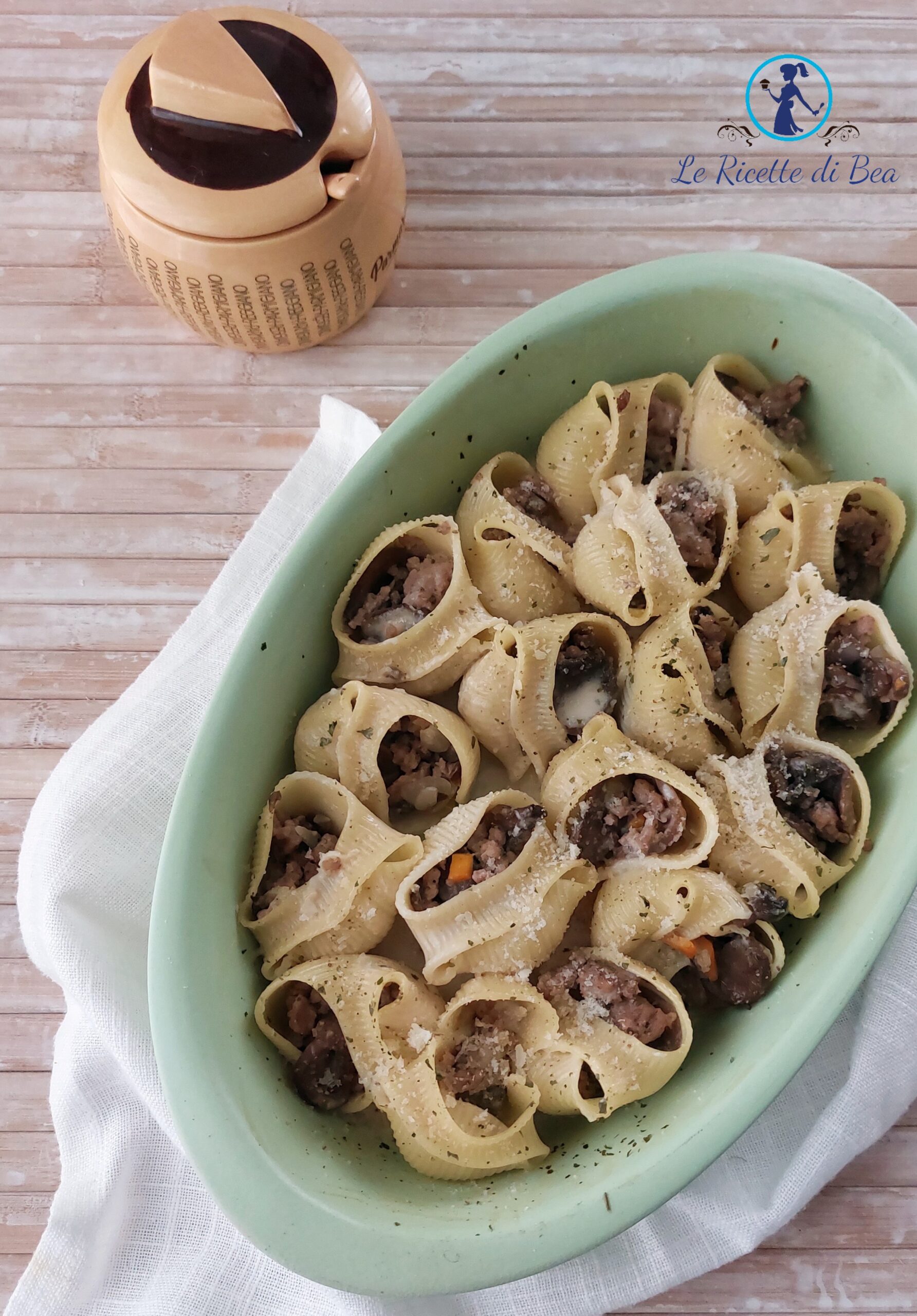 Baked Stuffed Shells in White Sauce