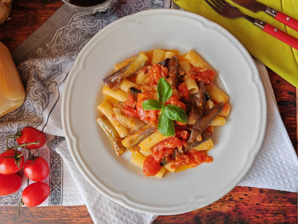 Macaroni with Perlina Eggplants