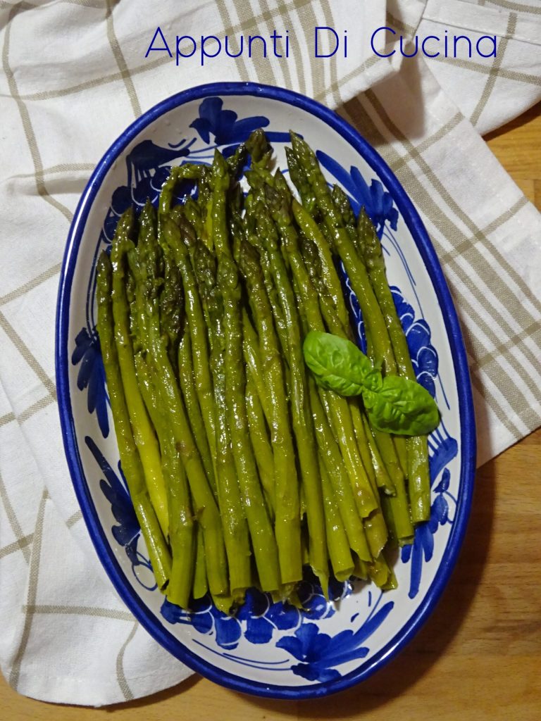 Asparagus with oil, salt, and pepper