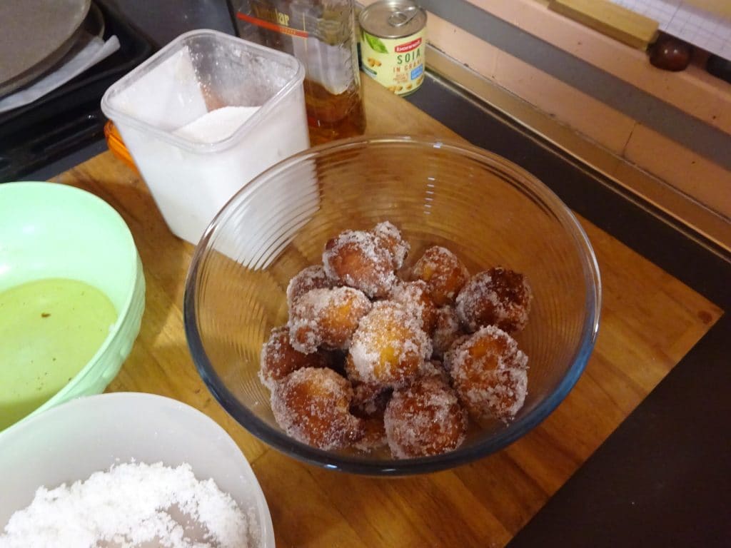 Ricotta and Amaretto Castagnole