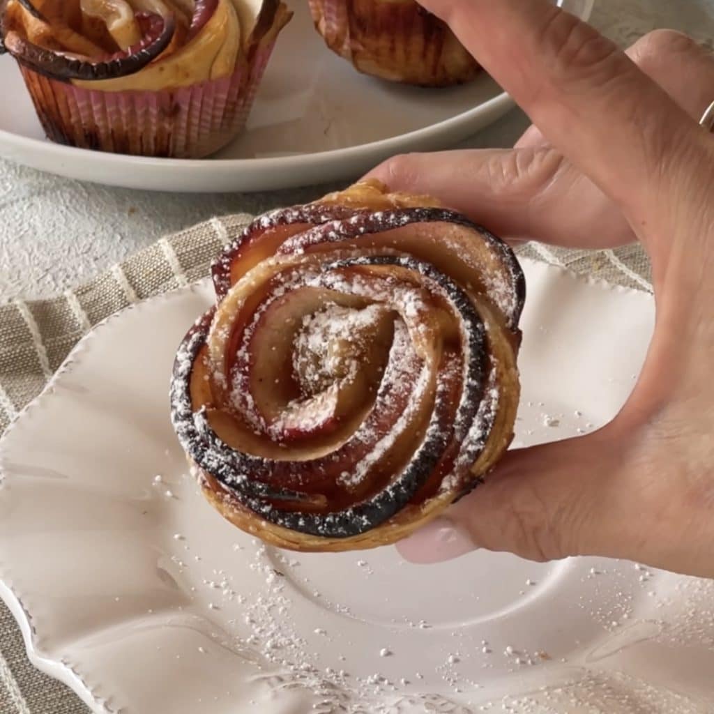 Apple Roses and Puff Pastry