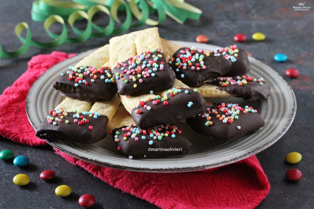 Chiacchiere with Chocolate
