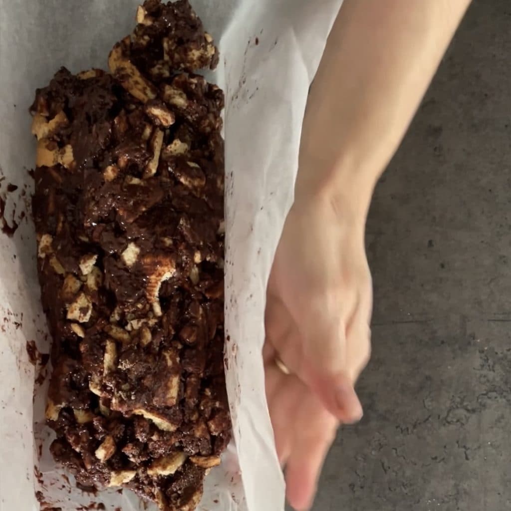 Chocolate salami without eggs and butter