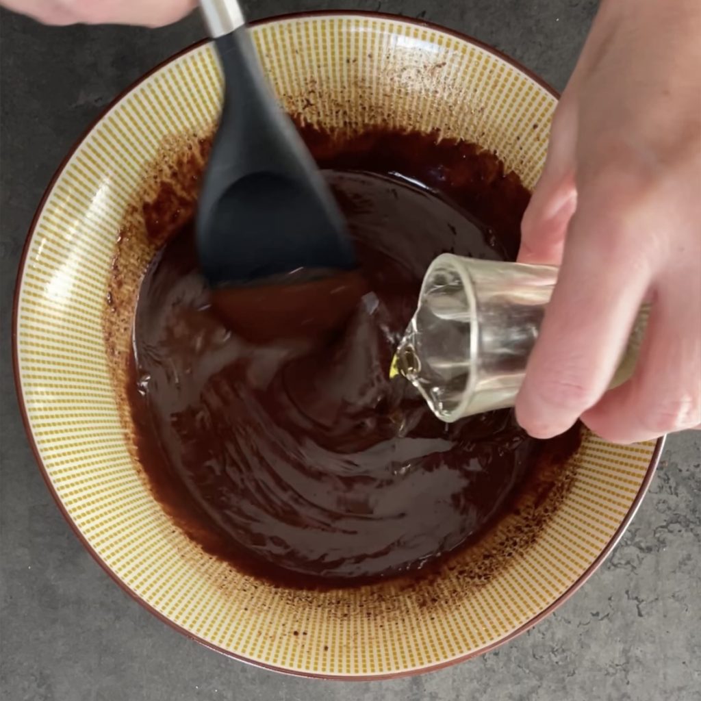 Chocolate salami without eggs and butter