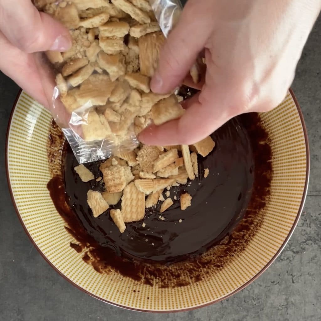 Chocolate salami without eggs and butter