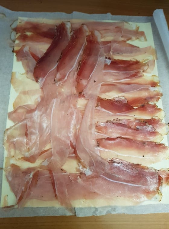 Christmas tree with puff pastry and speck