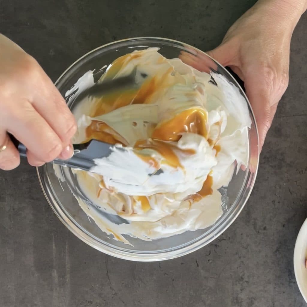 Cold Cake with Pavesini and Peaches