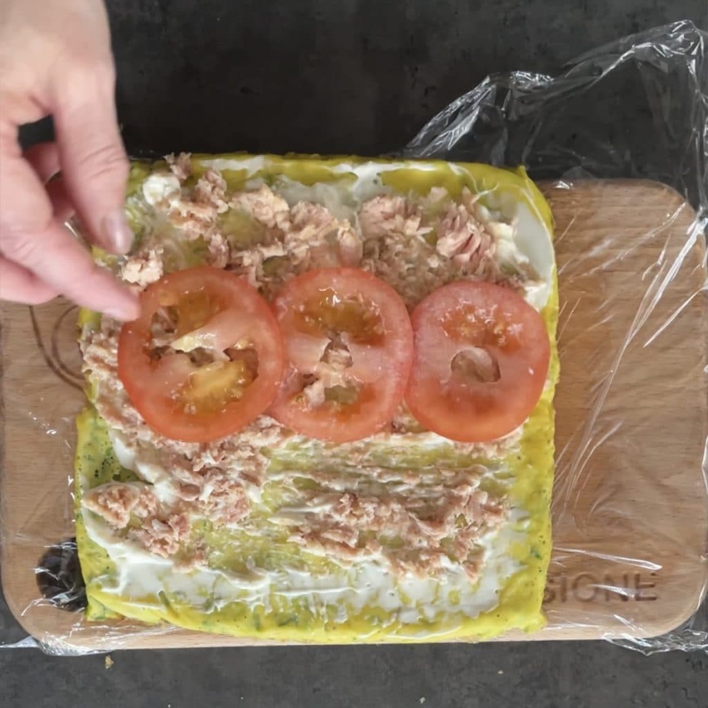 Cold omelet roll with tuna