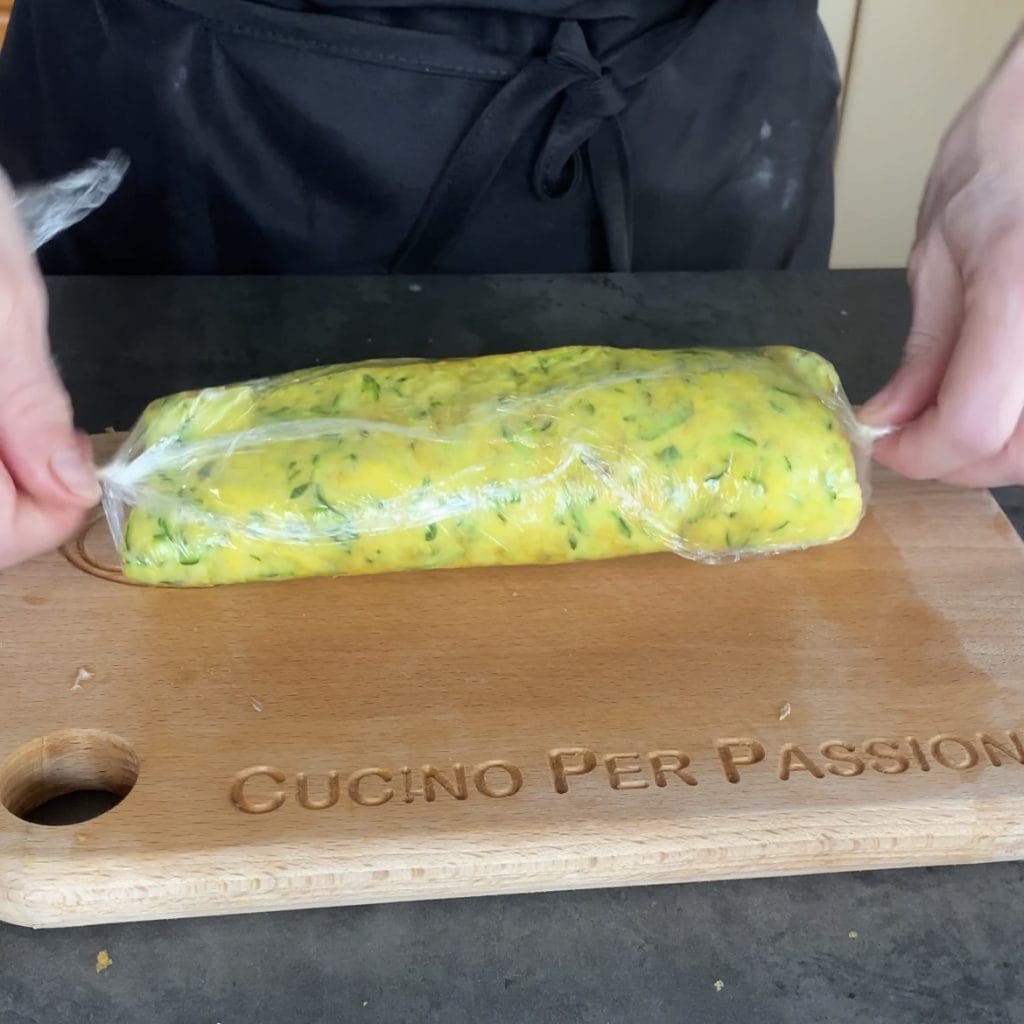 Cold omelet roll with tuna