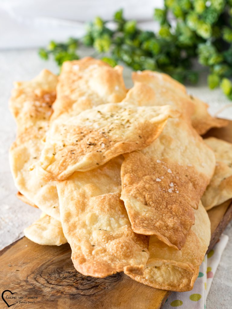 Crispy Flatbread without Yeast