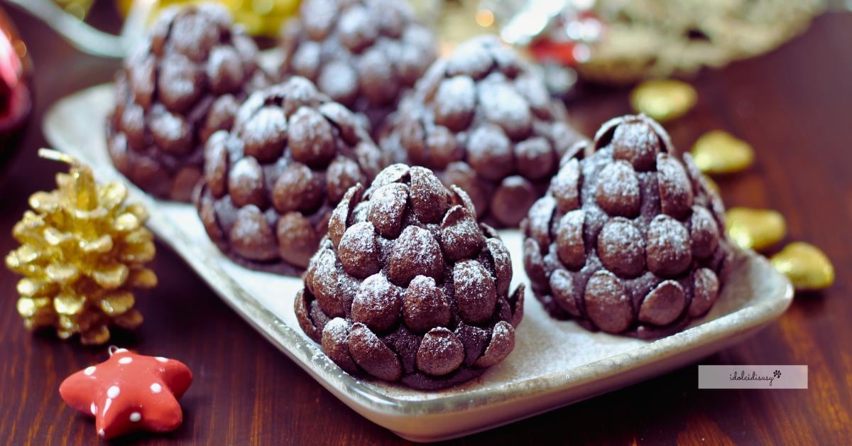 Christmas Chocolate Pinecones: the easy no-bake recipe