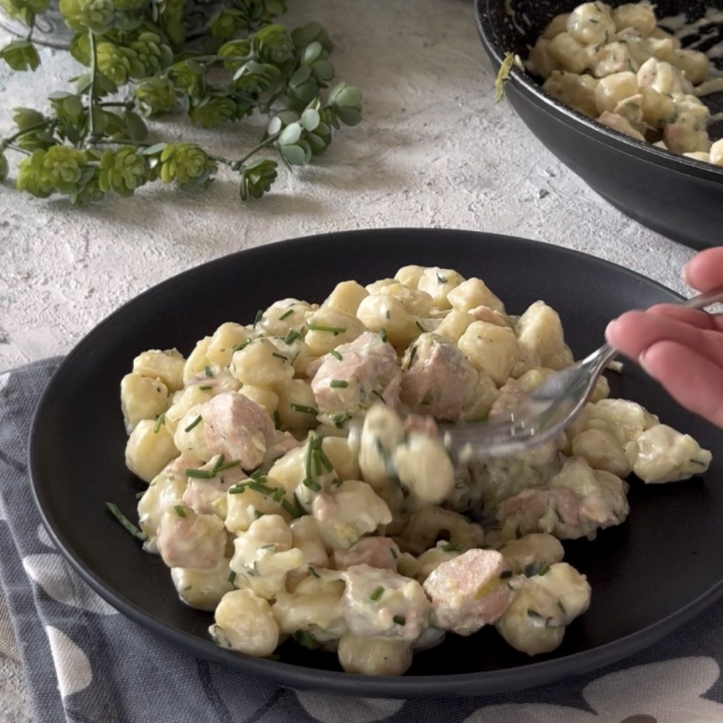 Gnocchi with salmon and zucchini