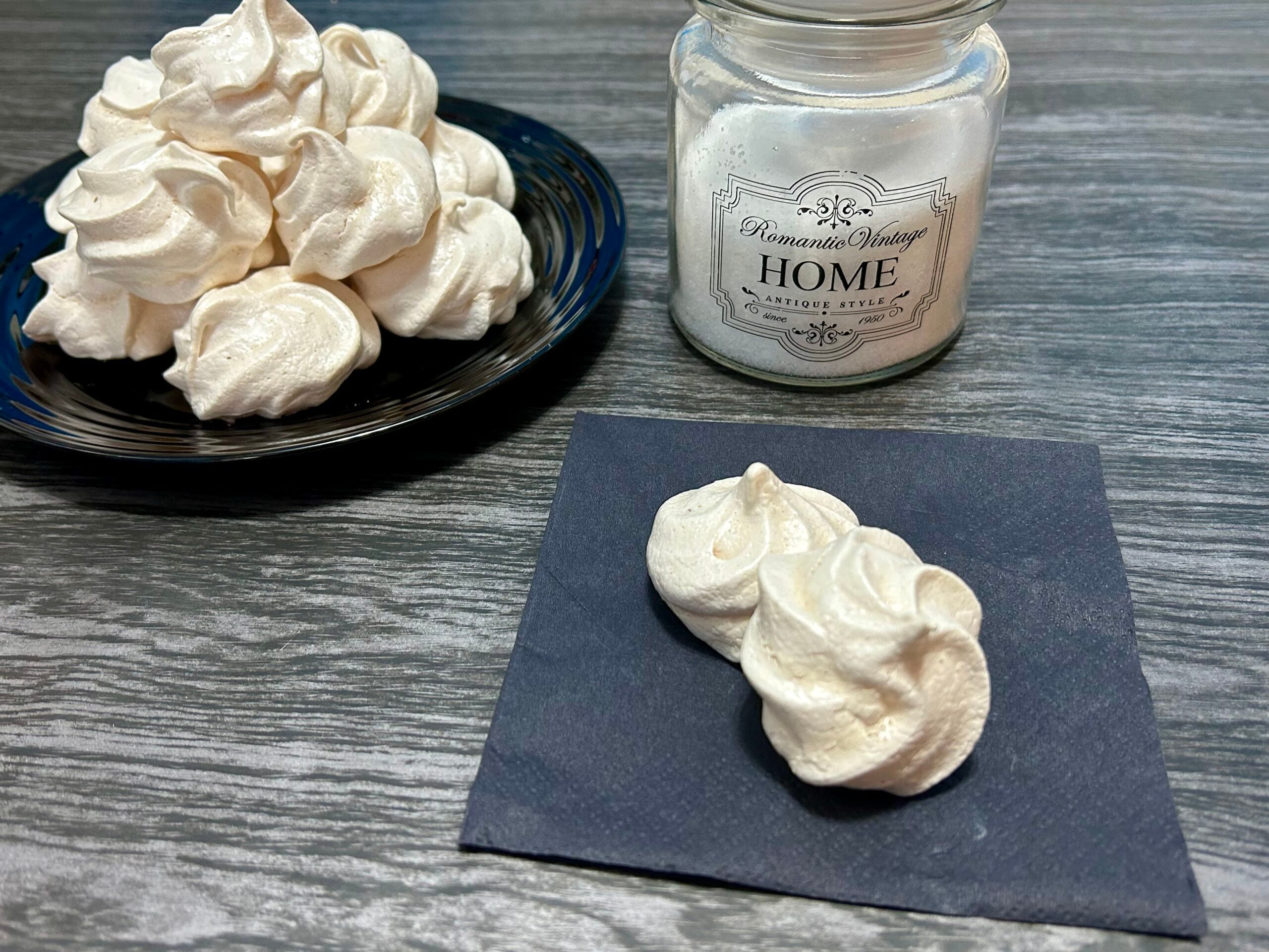 Simple Meringues