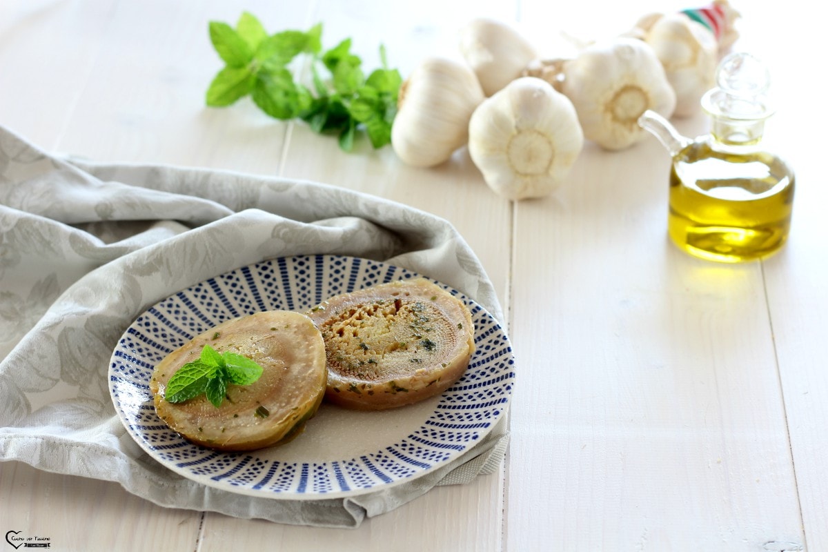 ARTICHOKE HEARTS IN PAN