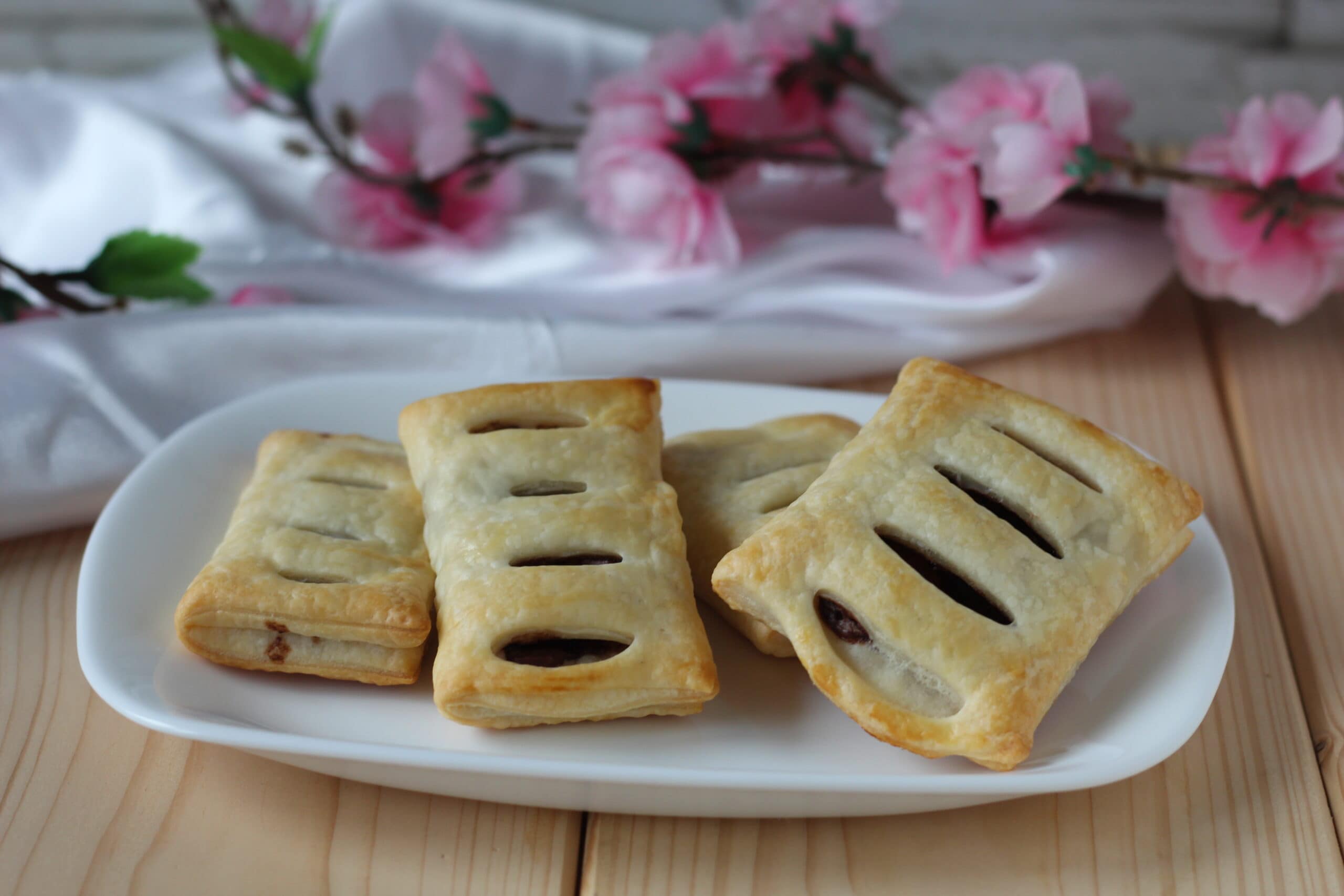 Puff Pastry Bundles with Nutella