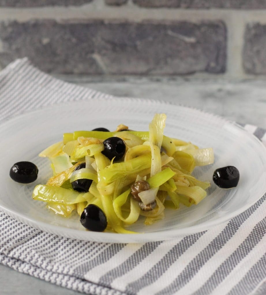 pan-fried leeks with olives and capers