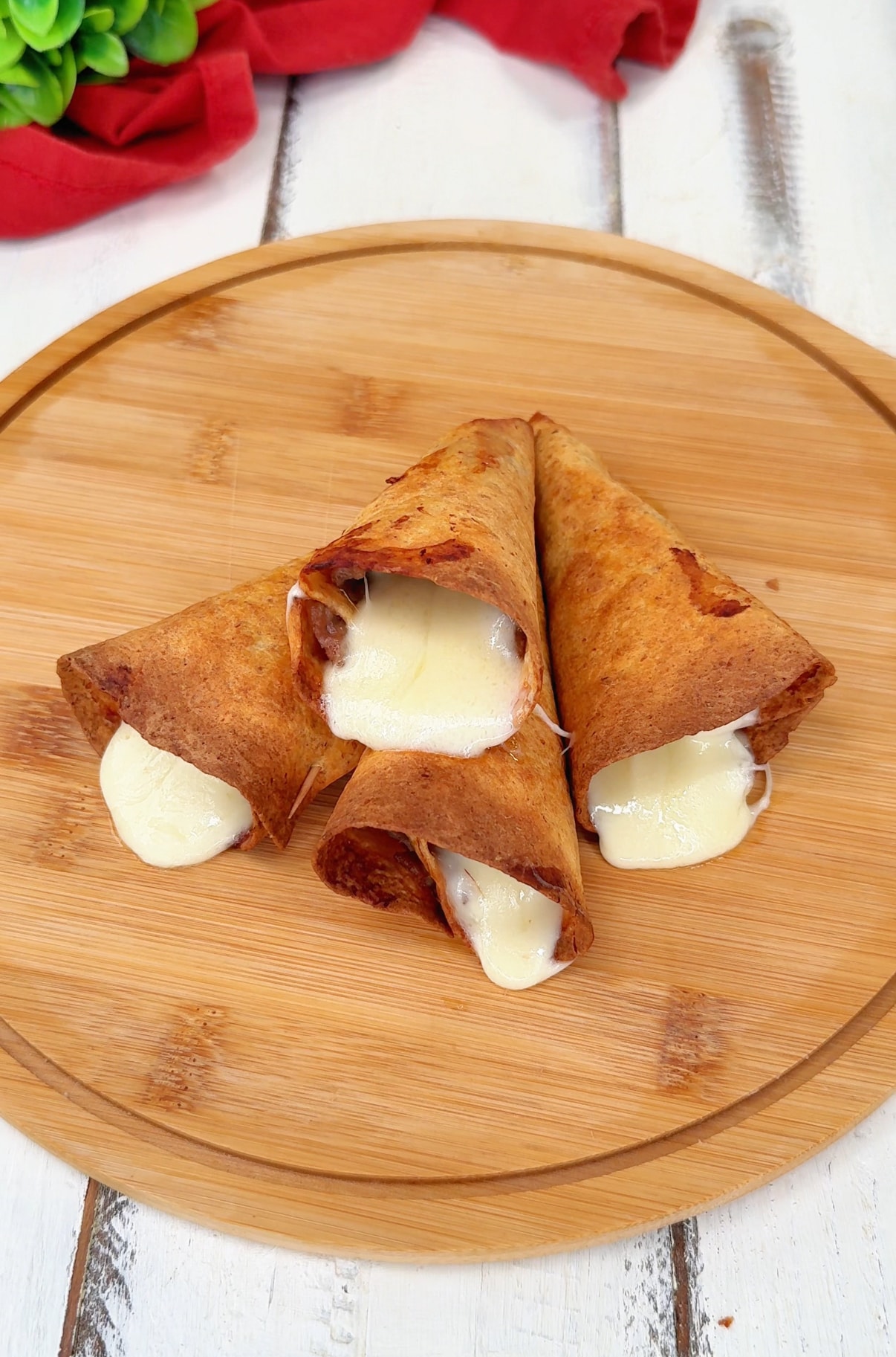 Flatbread Cones with Sausage and Cheese