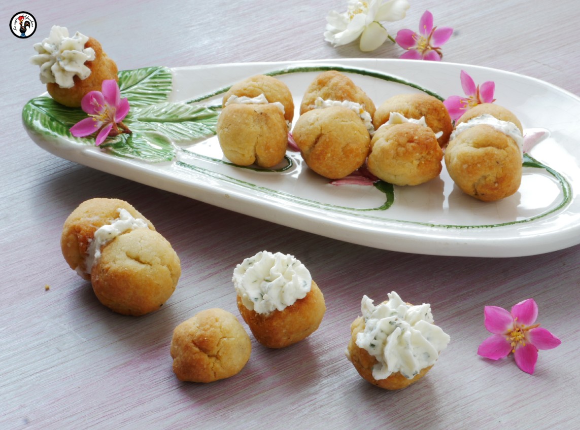 Lady’s kisses with almonds and marjoram. No butter or eggs