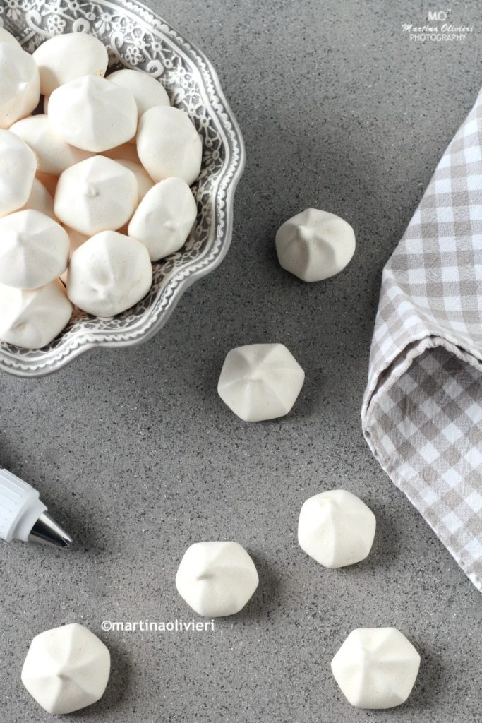 Meringues (Meringue Cookies)