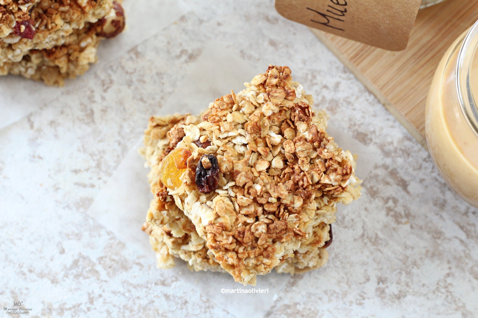 Oat and Dried Fruit Snack Bars