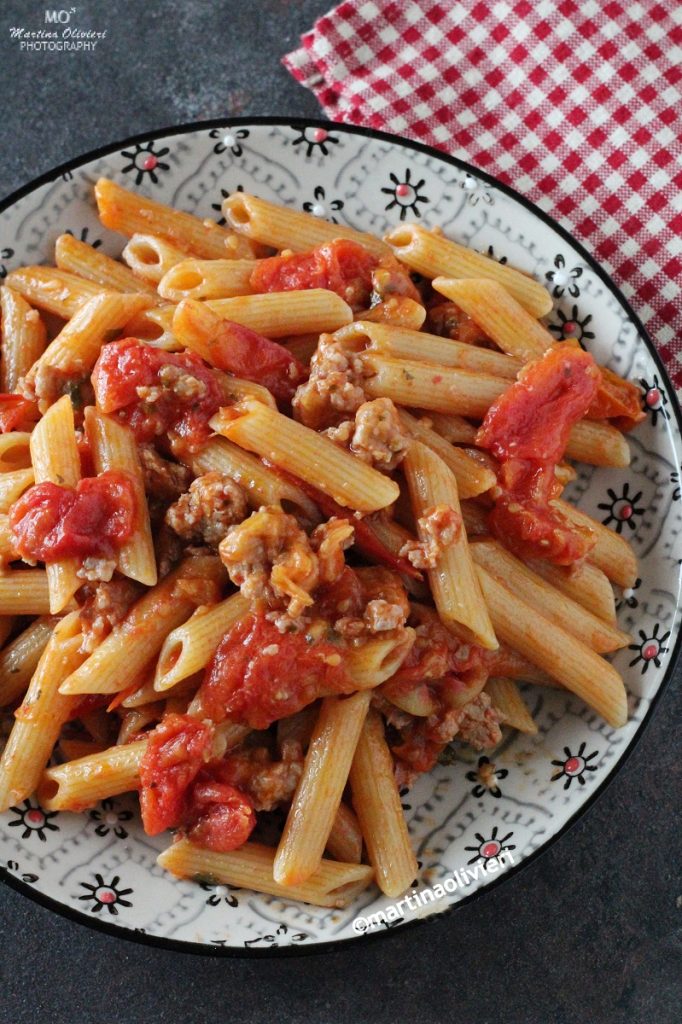 Pasta with Cherry Tomatoes and Sausage