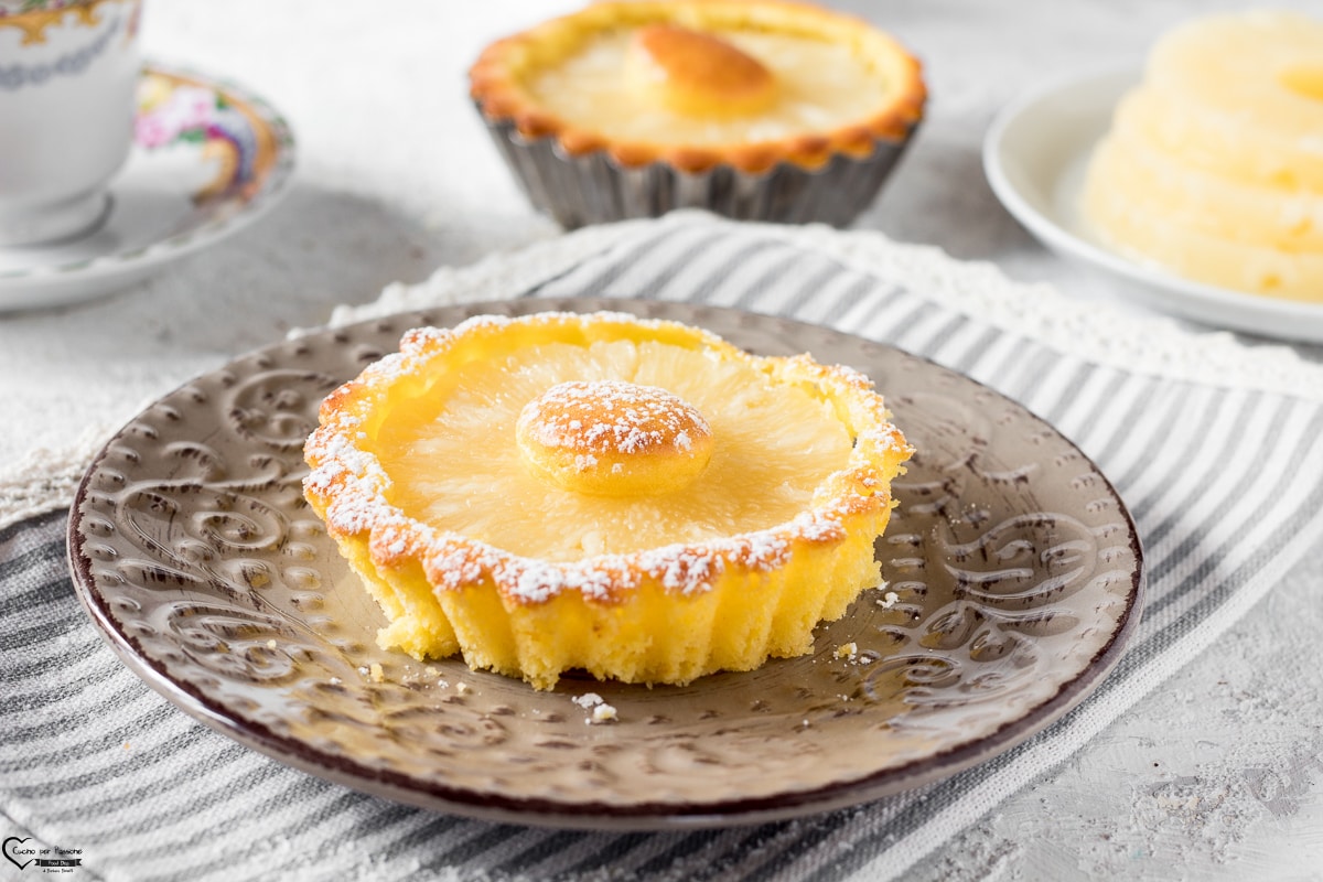 PINEAPPLE SNACK CAKES