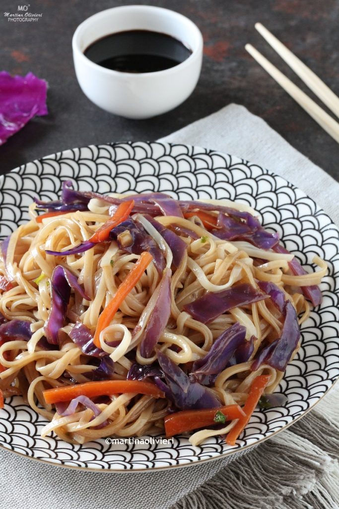 Rice Spaghetti with Red Cabbage