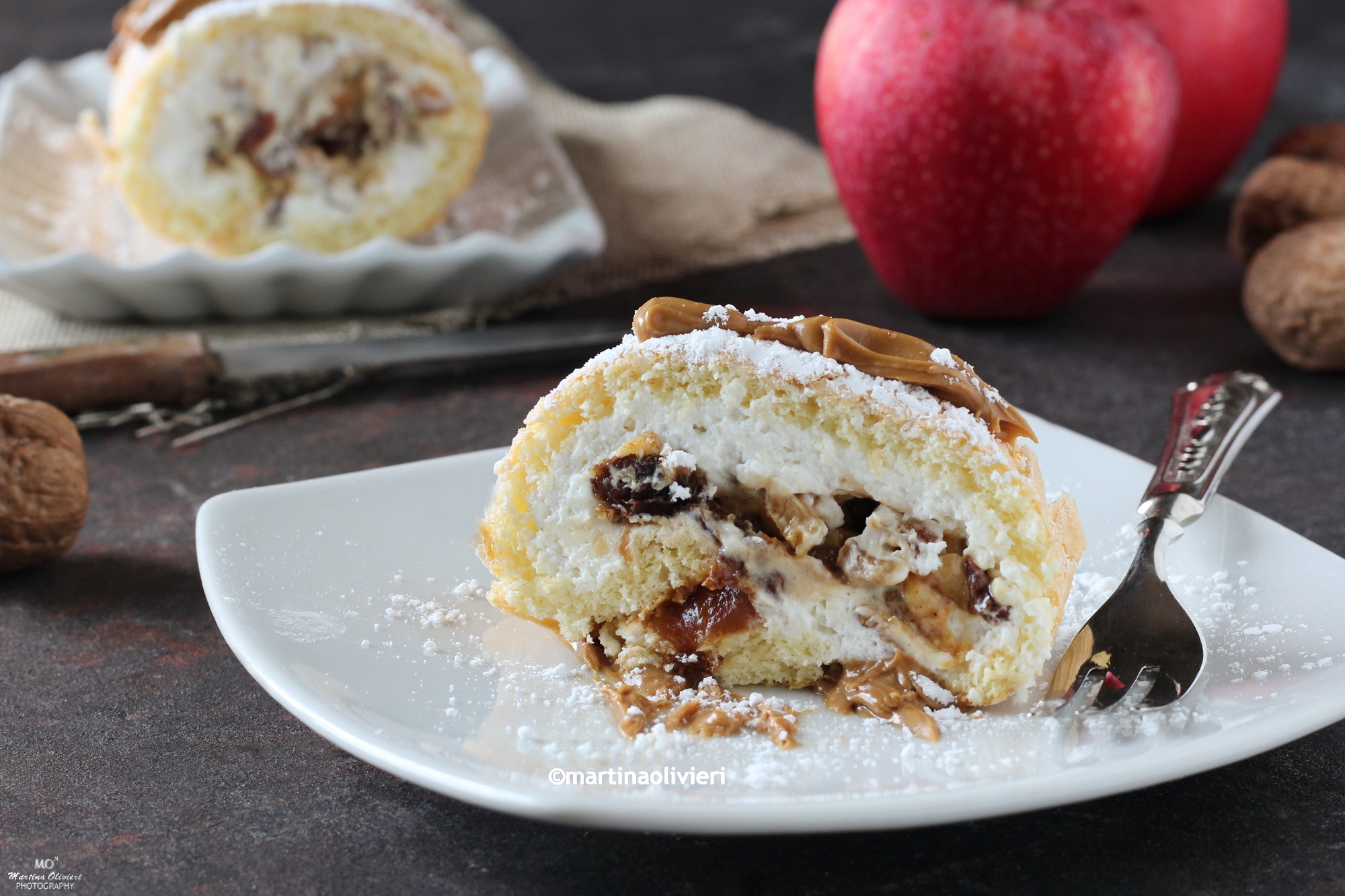 Roll with Ricotta and Spiced Apples