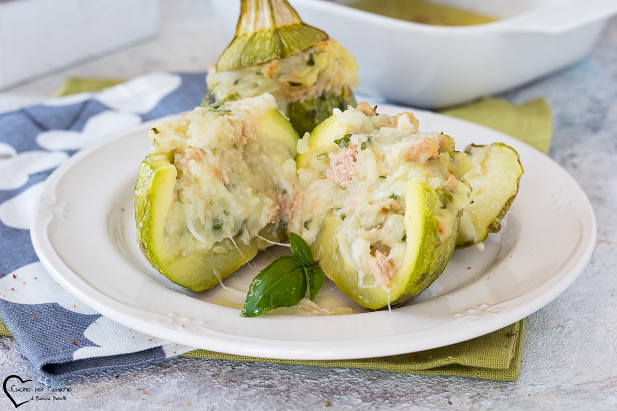 ROUND ZUCCHINI STUFFED WITH TUNA