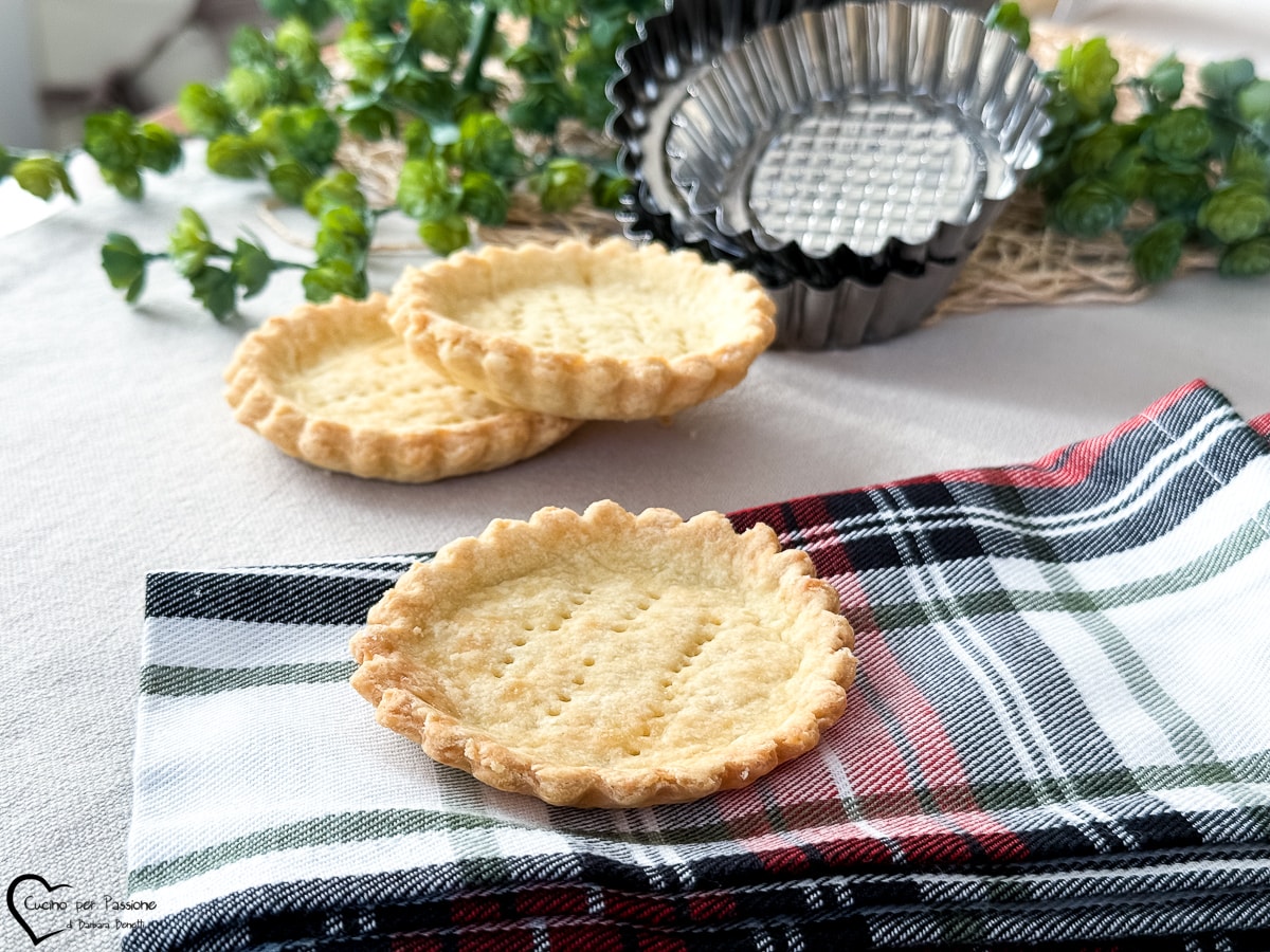 SAVORY SHORTCRUST PASTRY BASKETS