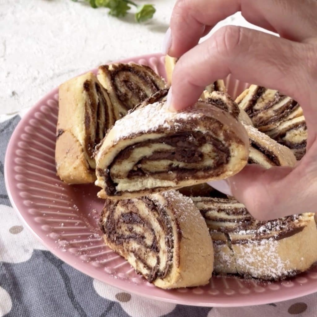Shortcrust pastry and chocolate cookies