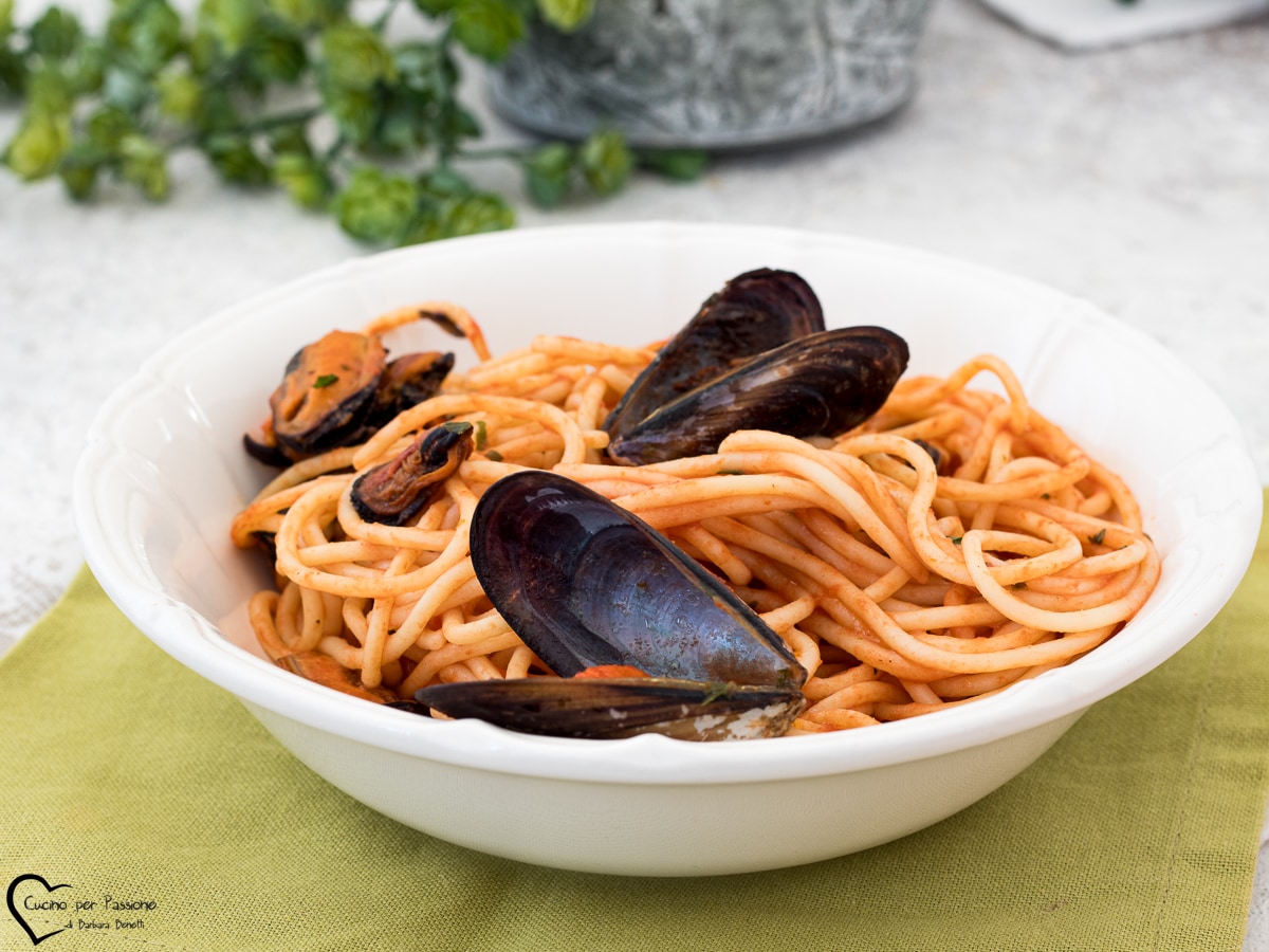 SPAGHETTI WITH MUSSELS
