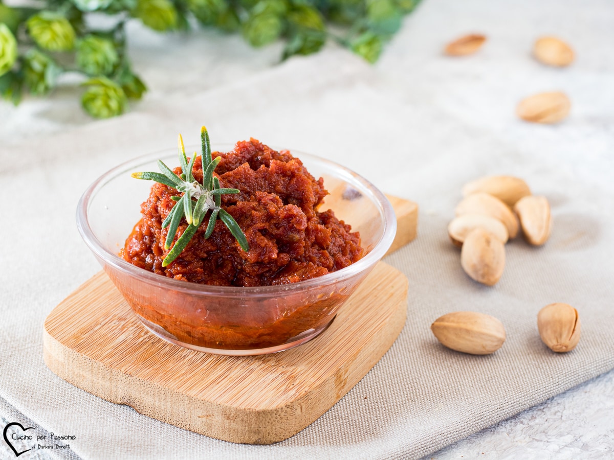 SUN-DRIED TOMATO AND PISTACHIO PESTO