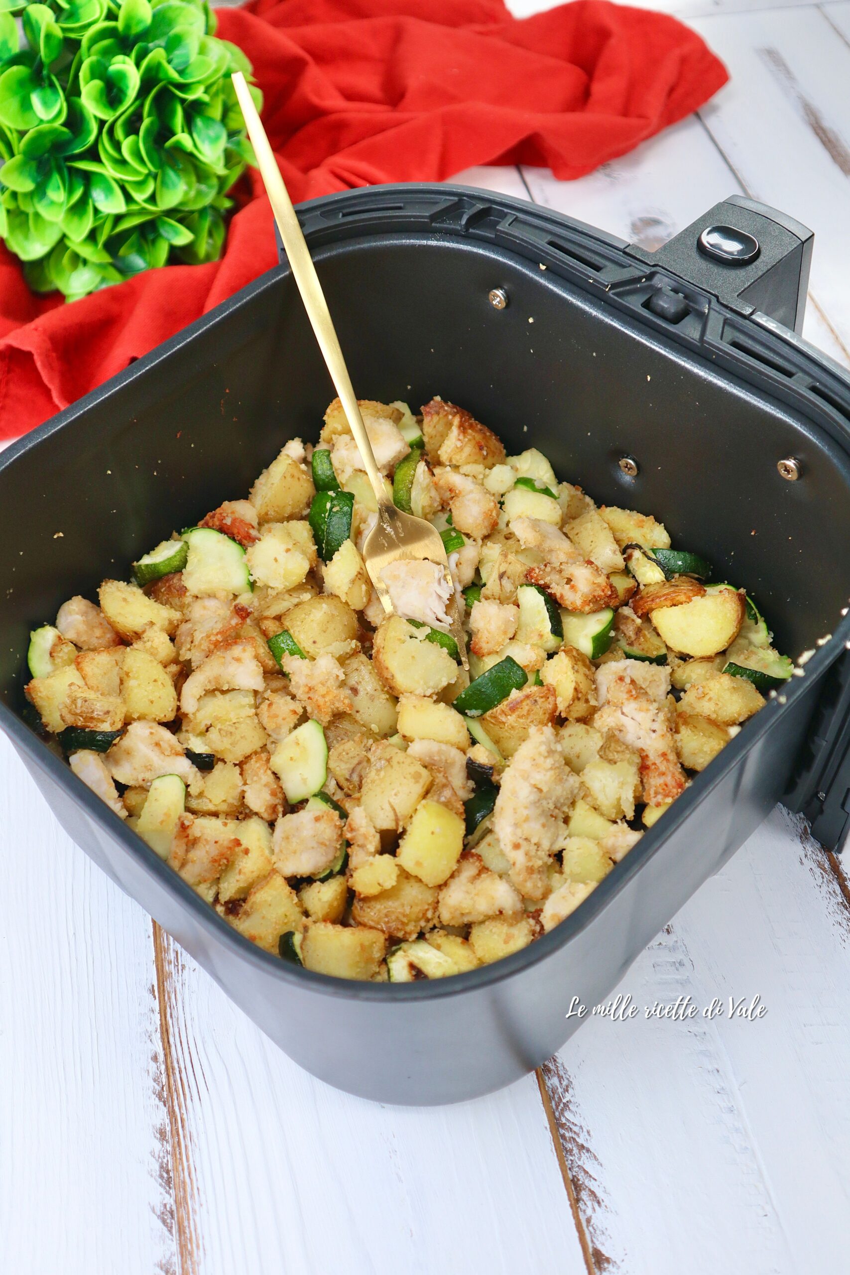 Sandy Potatoes with Chicken and Zucchini in an Air Fryer