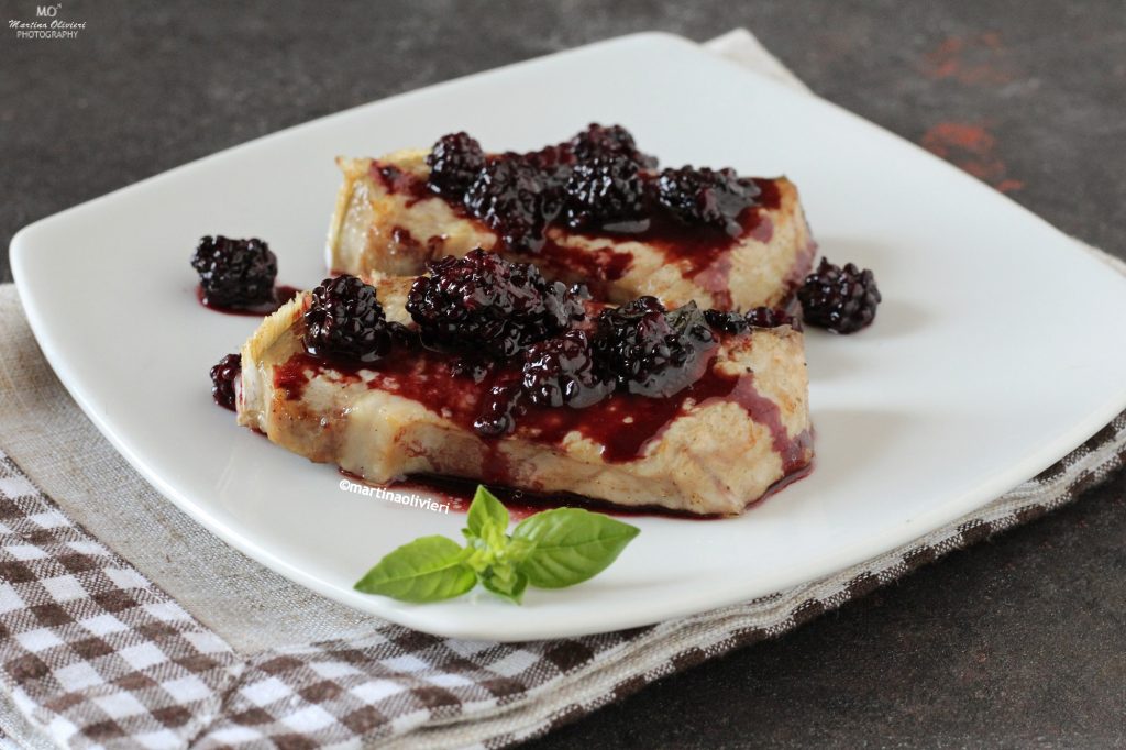 Tuna Steak with Blackberry Sauce