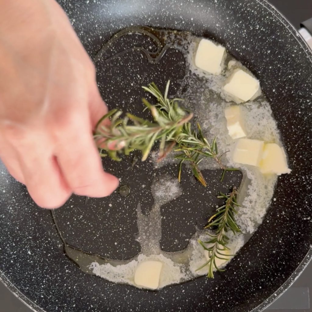 Turkey escalopes with lemon