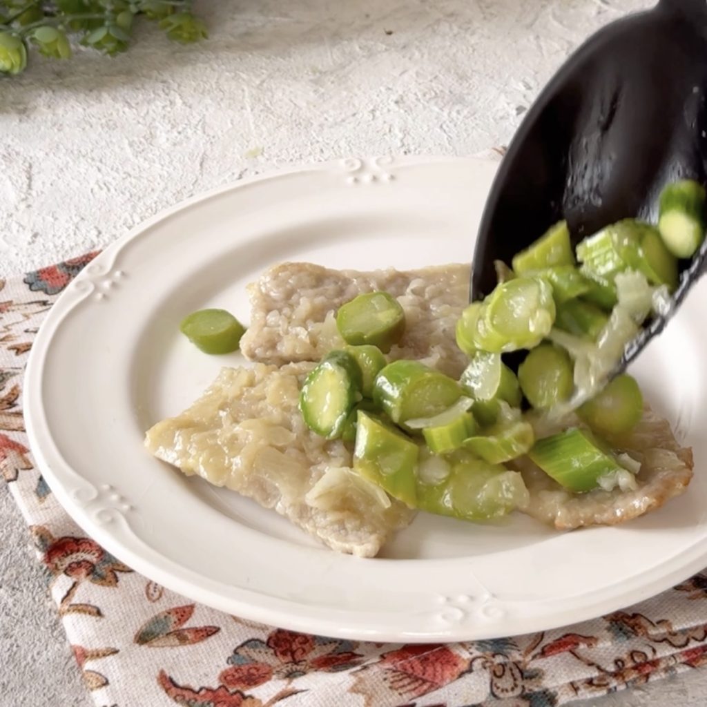 Veal scallops with asparagus