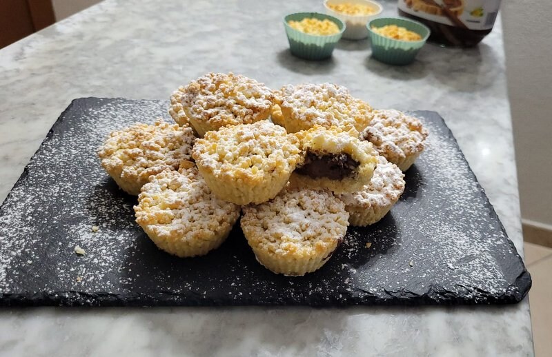 Crumble Nutella Muffins