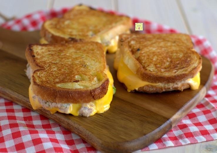 American Tuna Sandwich