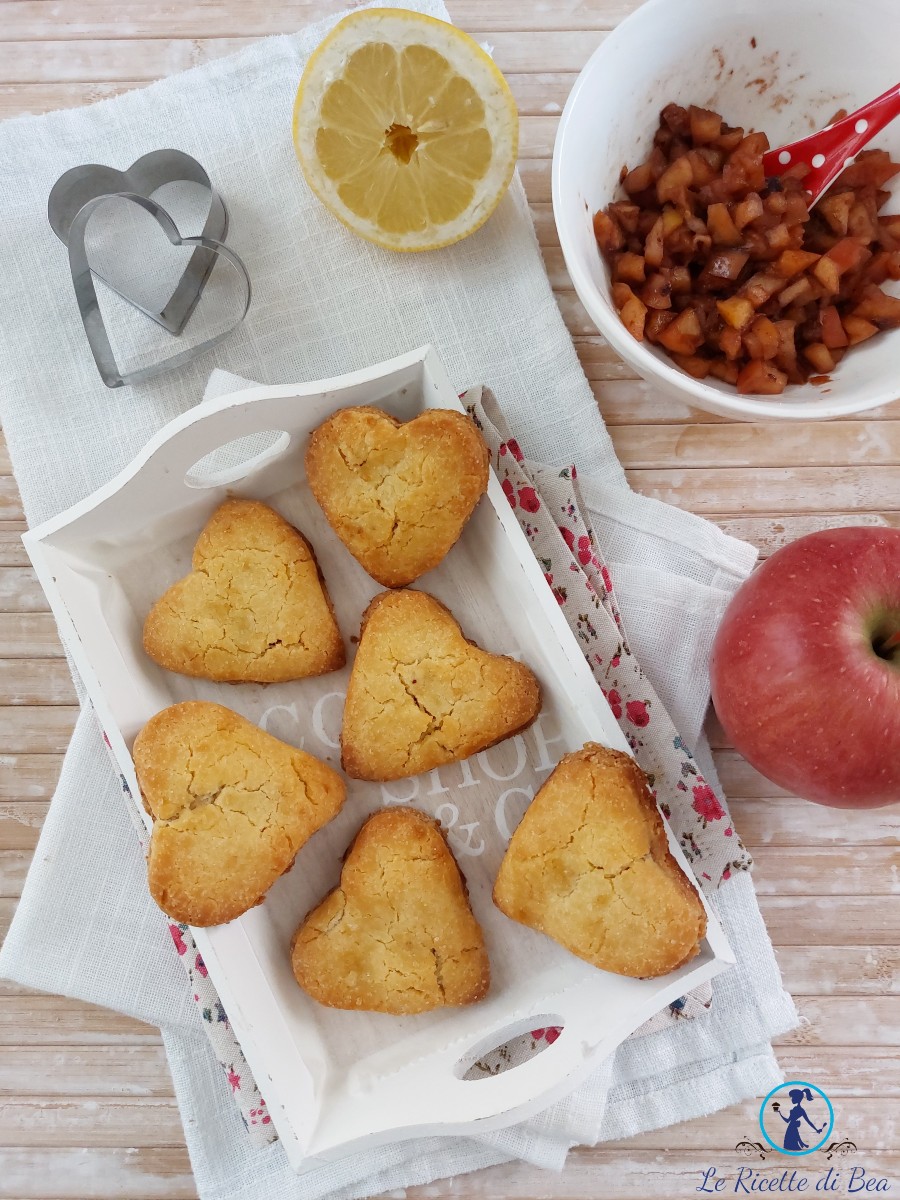 Apple and Cinnamon Heart Cookies – Stuffed Shortbread