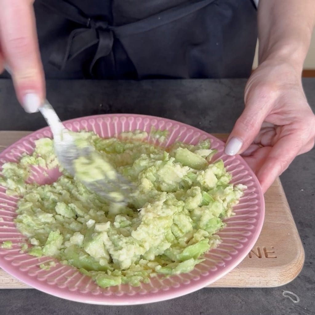avocado and tuna pasta