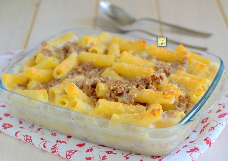 Baked Pasta with White Meat Sauce