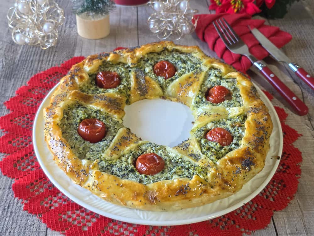 Puff Pastry Crown with Spinach and Ricotta