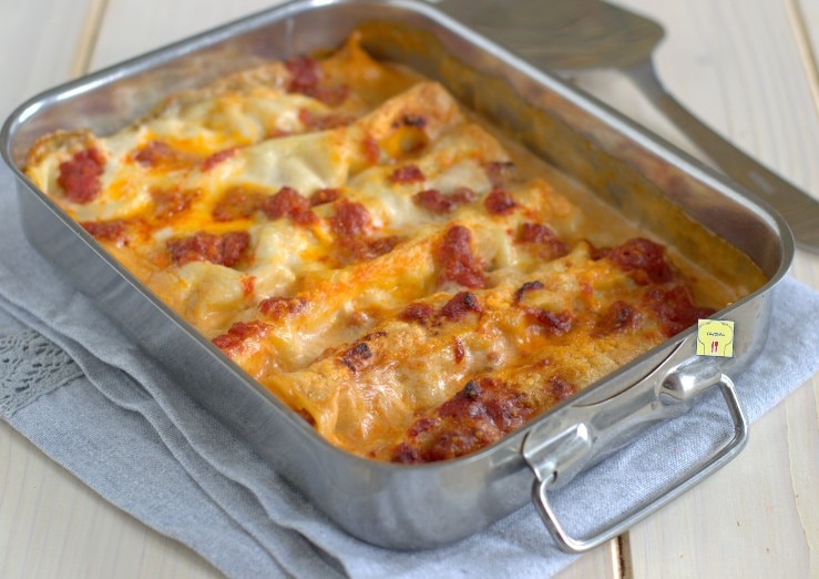 Cannelloni with Meat Sauce