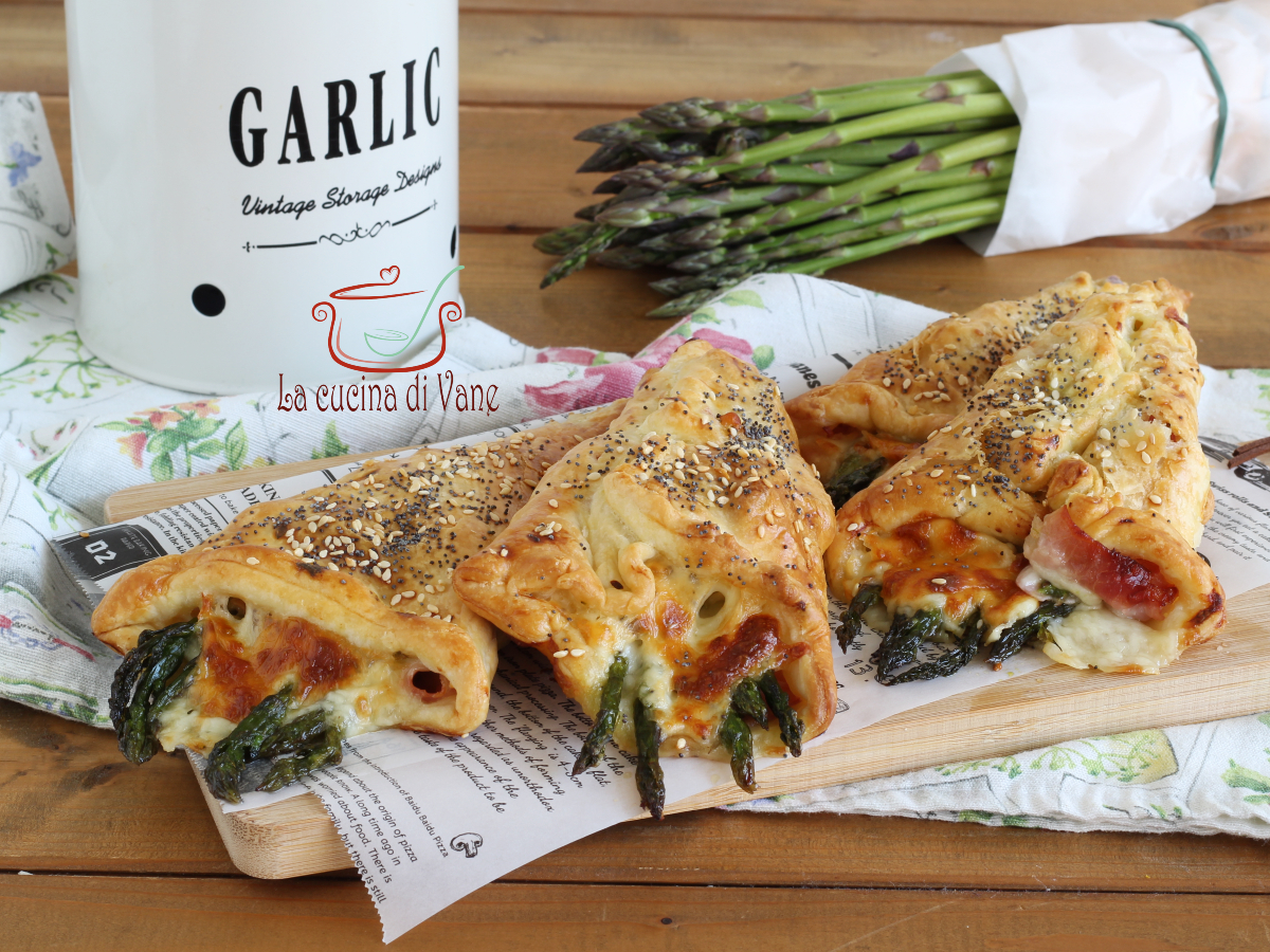 CANNOLI WITH ASPARAGUS, HAM, AND CHEESE