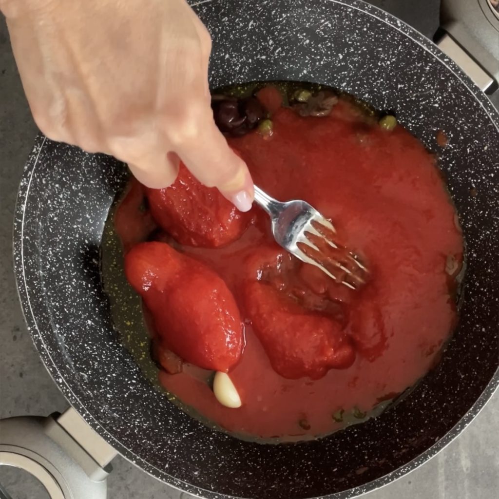cauliflower with tomato