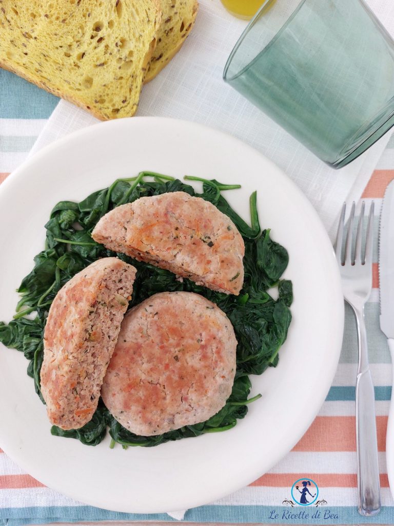 chicken hamburger with carrots and zucchinis